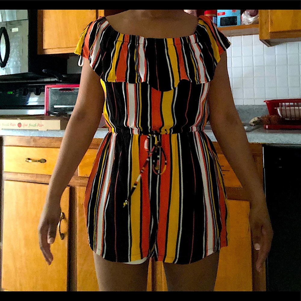 Guess shorts romper